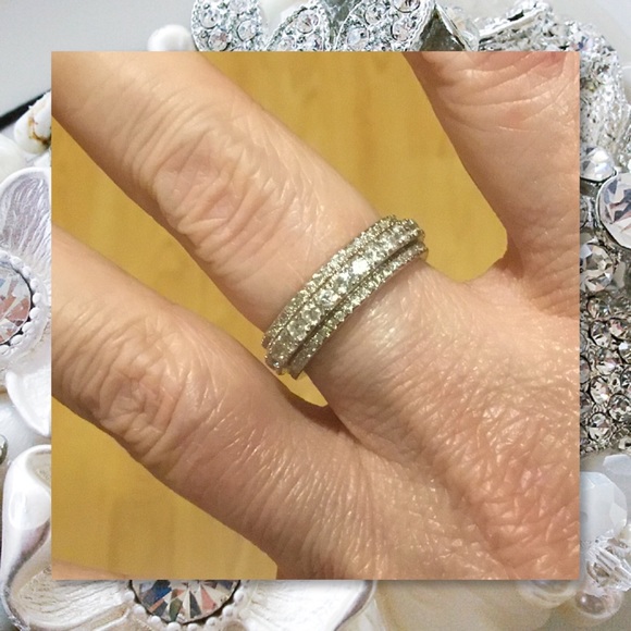 🆕Gorgeous Double Layer Design Eternity Band - Picture 5 of 6